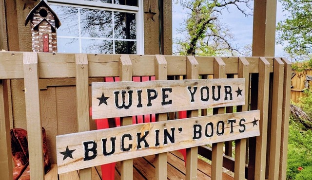 Boot Scootin' Boogie Cabin in Castell, TX - Texas Hill Country and Llano.