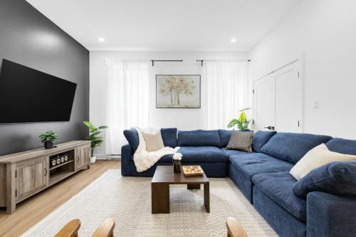 Boutique 4BR Luxury Residence 2 Floors Mile-End St-Laurent
