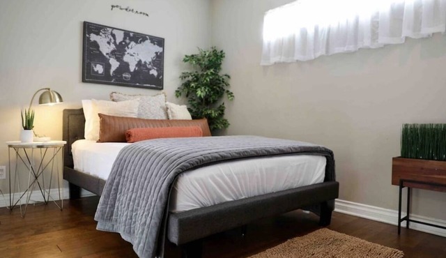 Bright and Charming Guest House (10 mins from LAX)
