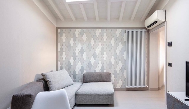 Bright apartment in the center of Parma- House Cavour 24