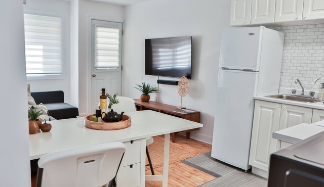Bright apartment with balcony at Claudia's