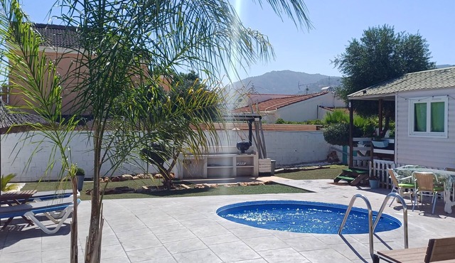 Bungalow 'Villa Aleo Solo Familias' with Mountain View, Wi-Fi and Air Conditioning