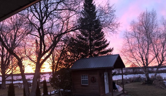 Bunkie on the lake