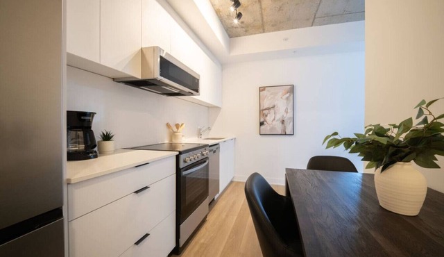 Carlton West Modern Living | Comfort Stay 1BR
