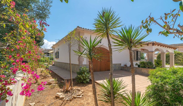 CASA AINA - Chalet with terrace in Sa Ràpita. Free WiFi