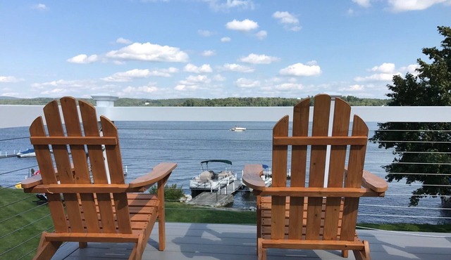 Casa Do Lago-Waterfront Home With Private Dock On Pontoosuc Lake