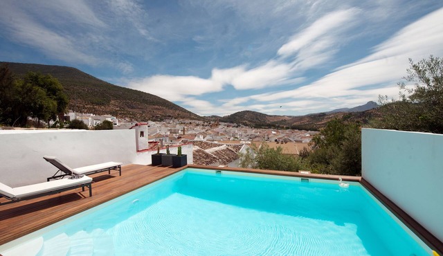 Casita with superb views, private pool, airco in the center of the white villages