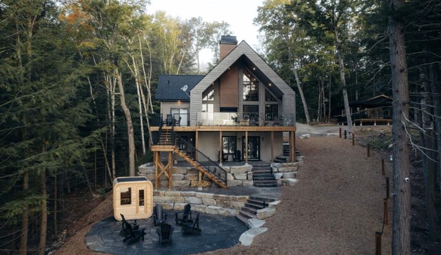 Cedars West - New Lakeside cottage with sauna