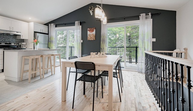 CHARMING CHALET IN MORIN-HEIGHTS.