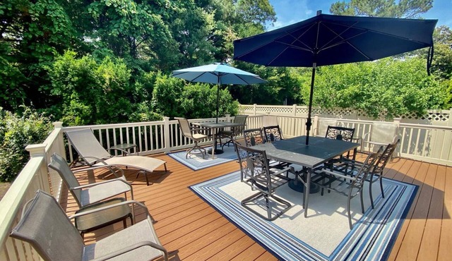 Charming Ocean Block Pines Cottage, Steps to Beach & Boardwalk – Perfect Getaway