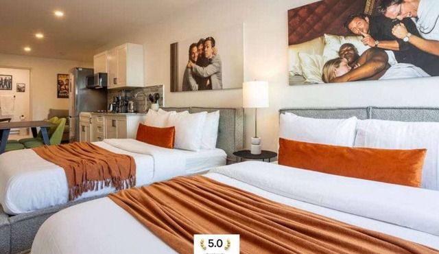 Charming Stay-3 min walk to metro