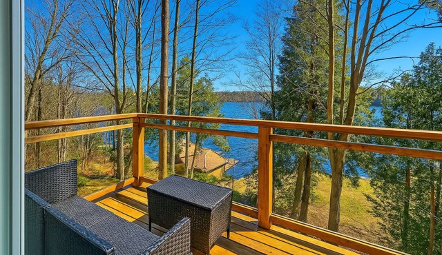 Chic Lakefront Summer Escape