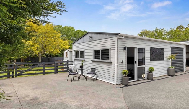 Comfortable Cottage Near Mount Taranaki