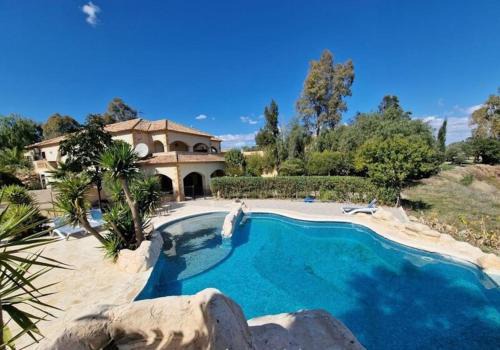 Cortijo Blanco Turre detached villa with two swimming pools