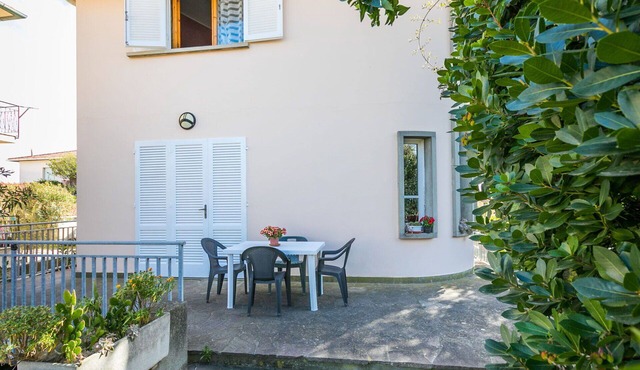 Cosy apartment for 2 people with WIFI, TV, terrace and pets allowed