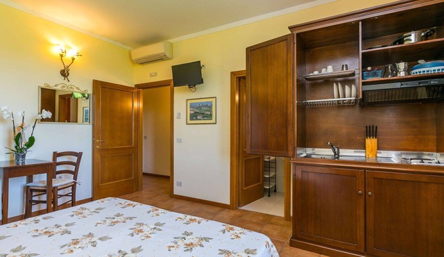 Cosy apartment for 2 people with pool, WIFI, A/C, TV and pets allowed