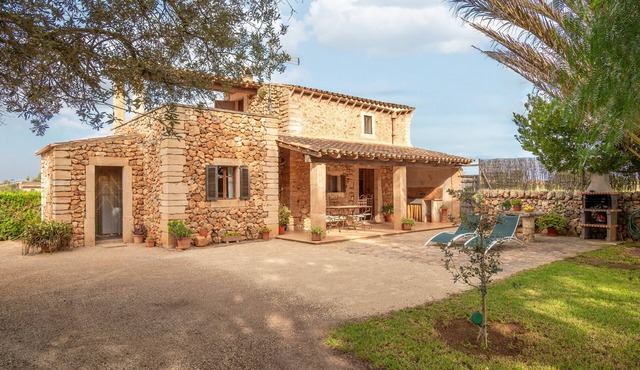 Country house very close to one of the most beautiful beaches of Mallorca