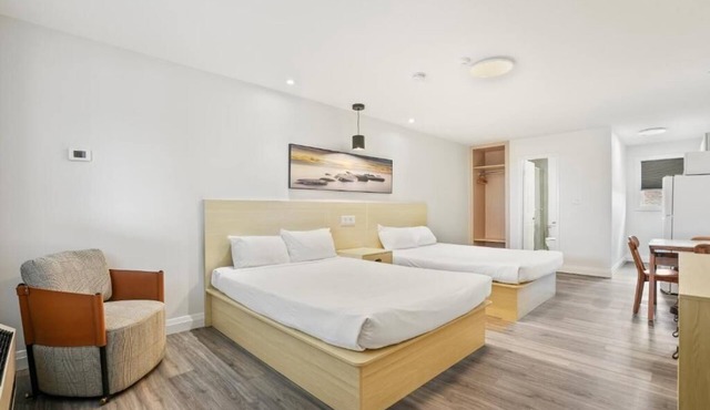 Cozy 2 Beds Apartment -25 min to Blue Mountain, 3 min walk to Beach