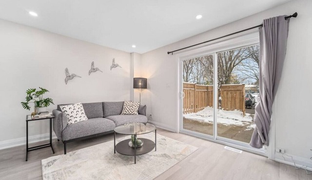 Cozy and Spacious 3BR Home in Kitchener