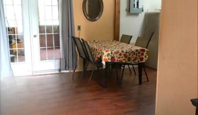 Cozy cottage in Arnes, 5 minute walk to Winnipeg lake
