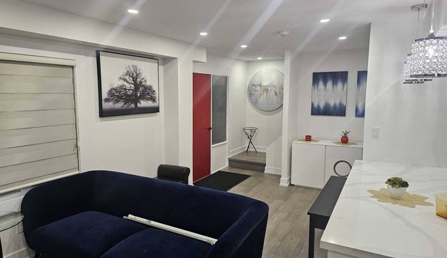 Cozy Fully Furnished Home Exclude Basement