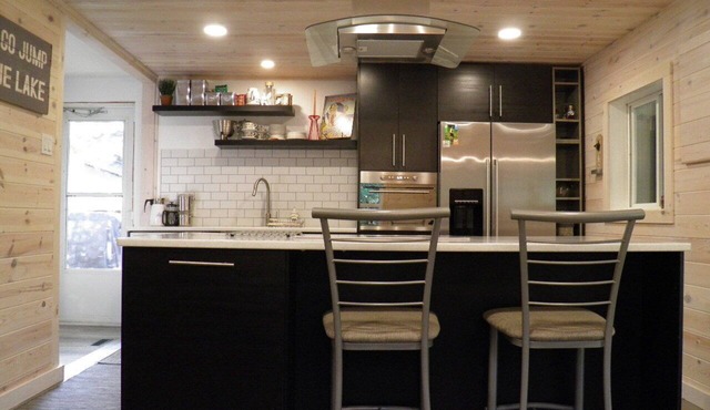 Cozy Gas Heated Home, Double Driveway & Fish Shed 0.3 miles to Lake Access!