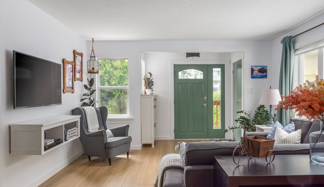 Cozy Home in Central Squamish close to Amenities