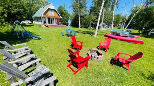 Cozy Lakefront Cottage - Ideal For Families & Scenic Views