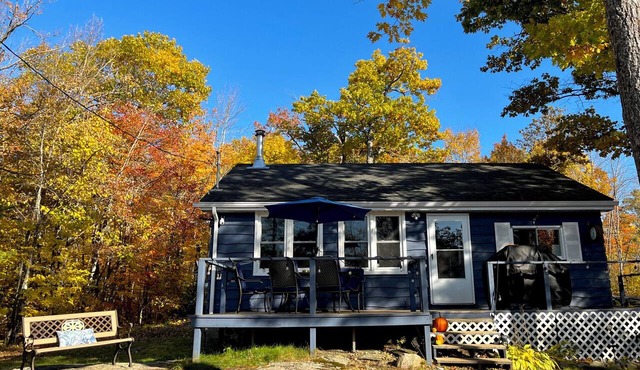 Cozy Lakeside Cottage Retreat with Kayaks, Paddle Boat & Sunset Waterfront Views