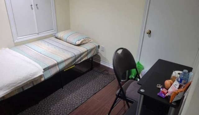 Cozy Living in Basement Room on a Budgetn