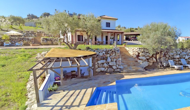Cubo's Casa Rural Pulpito/air conditioning/free wifi/private pool