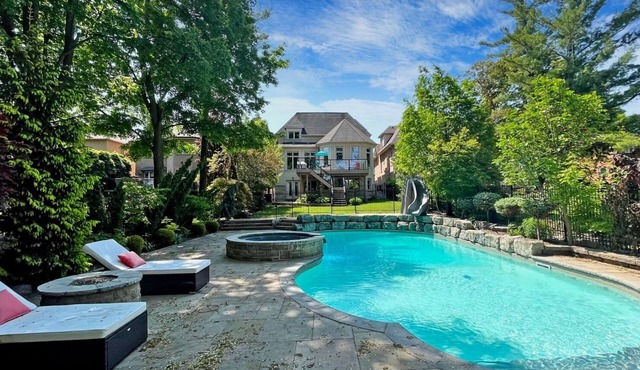 Custom Built Home in Richmond Hill