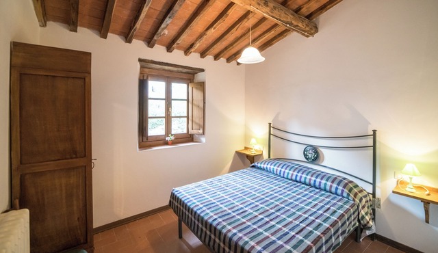 Daisy bedroom