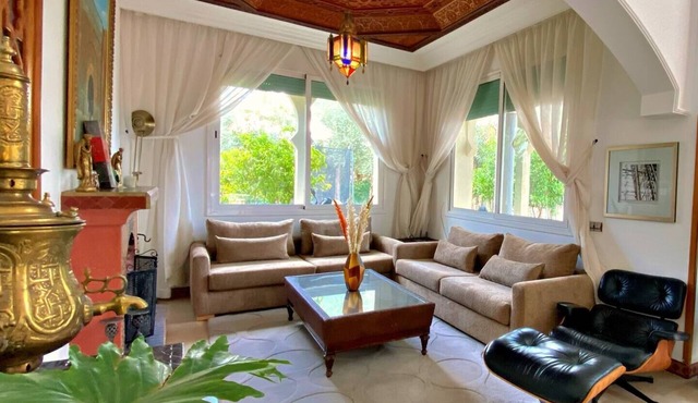 Dar El Hana - Private Pool-Serene 4-bedroom house with AC in vibrant Marrakesh