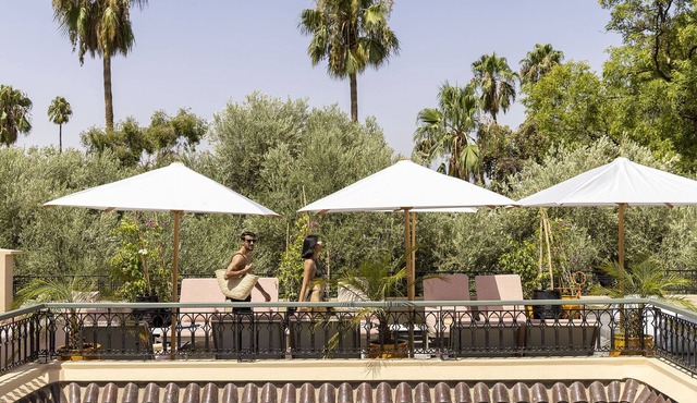 Delightful 6-bedroom riad in Marrakech with AC, WiFi,heated swimming pool