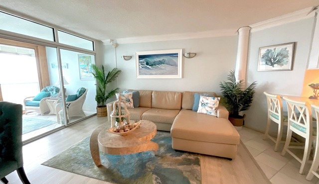 Delightful Escape, Oceanfront 2BDR , Awesome Views, Pool, Clean!