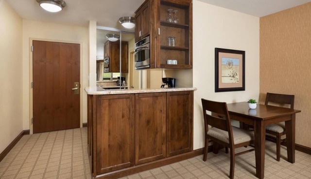 Double Queen Room with Pristine Valley Views, Elevation Hotel, 2 Family Rooms