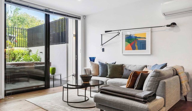 Elegant Remuera 2BDR Retreat Prime Location