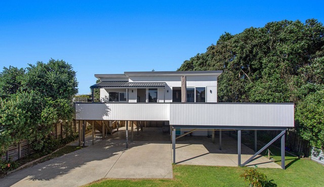 Elevated Beach Oasis - Ohope Beach Holiday Home