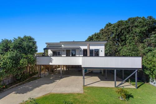 Elevated Beach Oasis - Ohope Beach Holiday Home