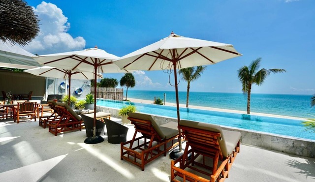 Elite Atoll Beachfront Hotel