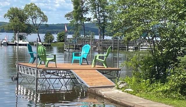 🏖️ Epic Family Beachfront Cottage w/Private Dock & Sunset Firepit!