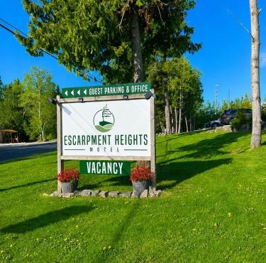 Escarpment Heights Motel