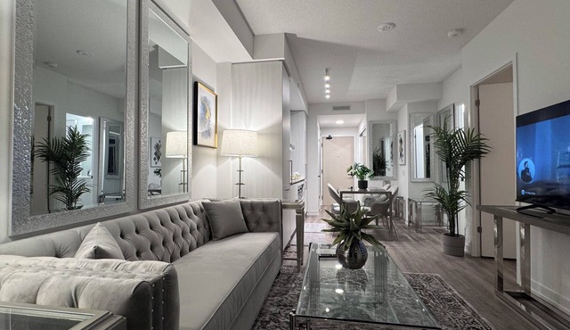 Executive 1 Bedroom Vaughan Metropolitan Condo