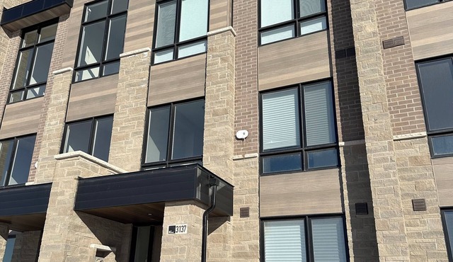 Executive Townhouse Oakville, this stylish new home is perfect for group trips.