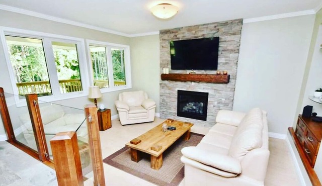 Family Cottage in the middle of the forest just 10 min walk to the beach!