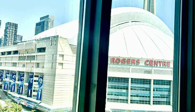 Fully furnished Rogers Center apartment