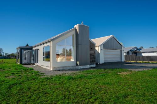 Geraldine Gem - New Executive Home