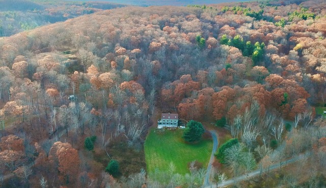 Gorgeous Mountain Views Retreat: Family & Nature