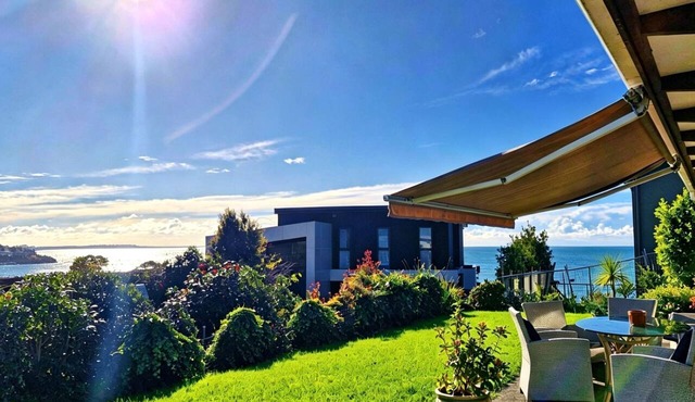 Hidden Clifftop Gem | Ocean Views & Beach Walk